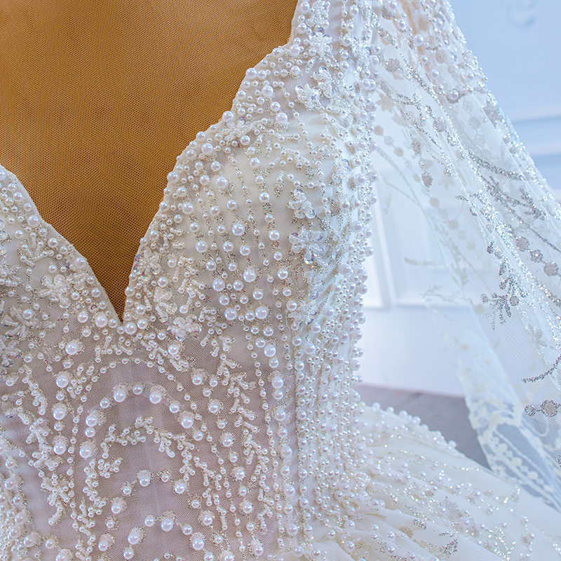 White luxury long sleeve wedding dress For Women 2022 V-neck Robe De Mariee beading pearls lace up bridal dress